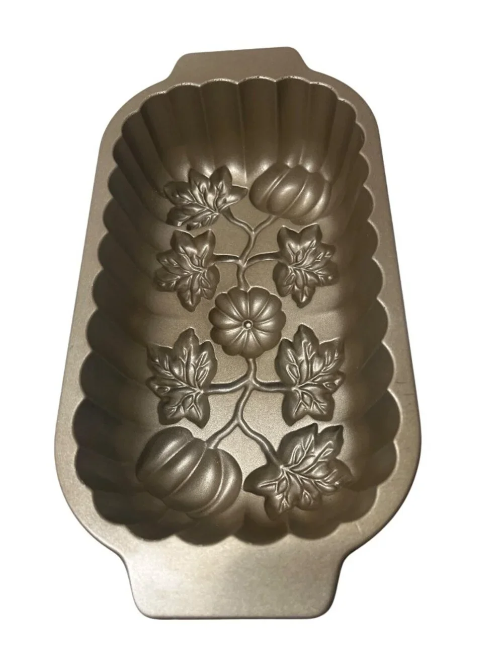 Nordic Ware Pumpkin Loaf Pan 1 Lb Cast Aluminum Nonstick Bakeware Gold Finish US